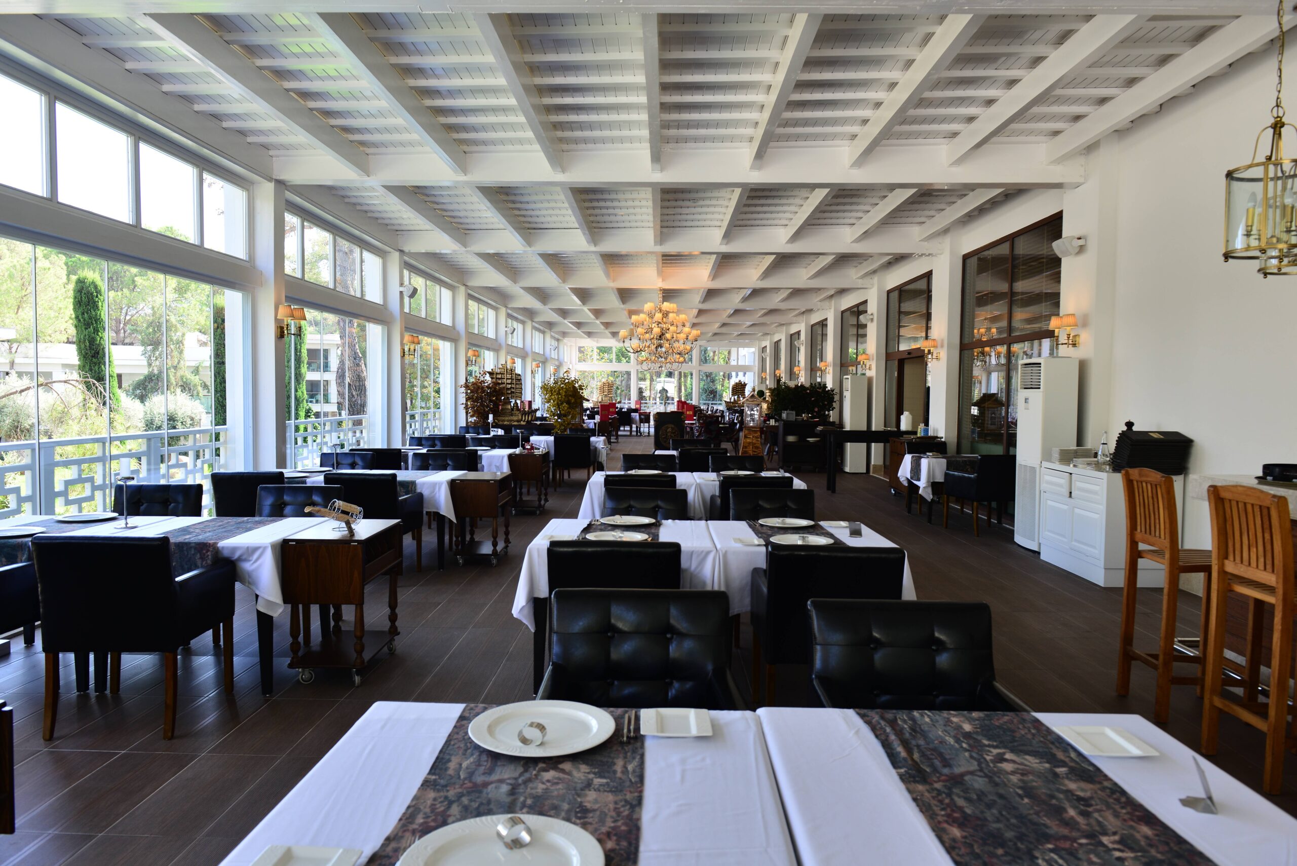 Crystal Nirvana Otel Ahşap Çatı - Pergola - Güneş Kırıcı